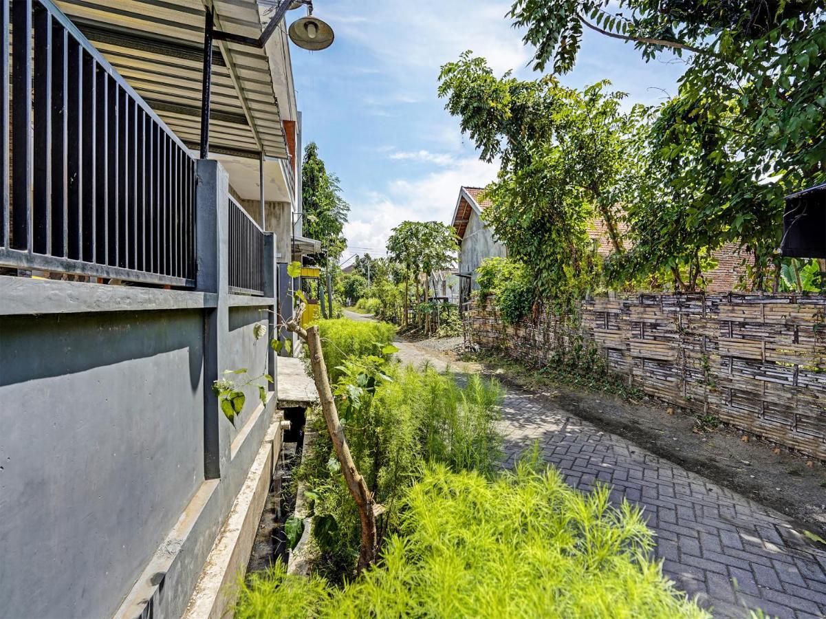 Spot On 91824 Rumah Kaloka Syariah Probolinggo Eksteriør bilde