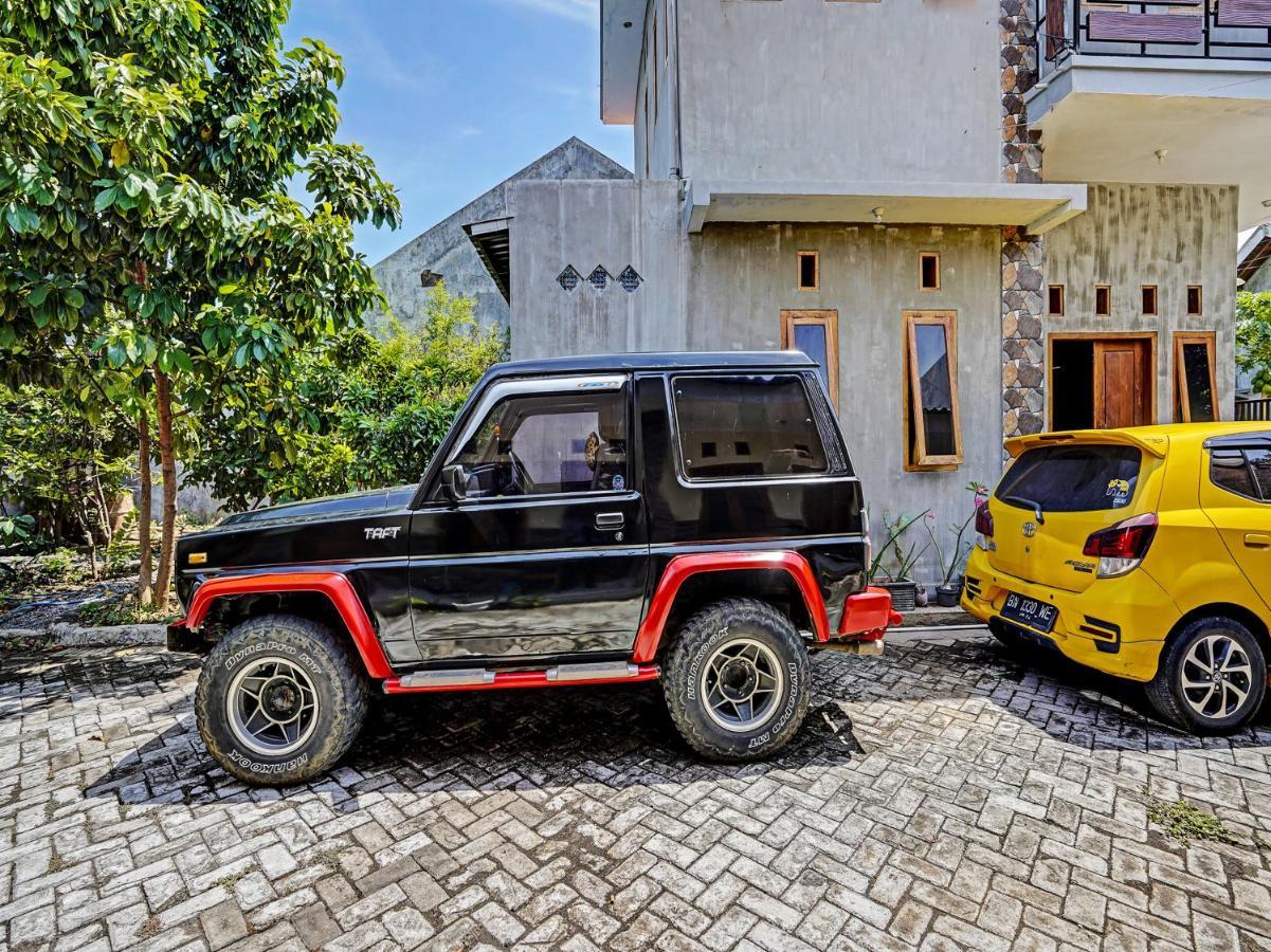 Spot On 91824 Rumah Kaloka Syariah Probolinggo Eksteriør bilde